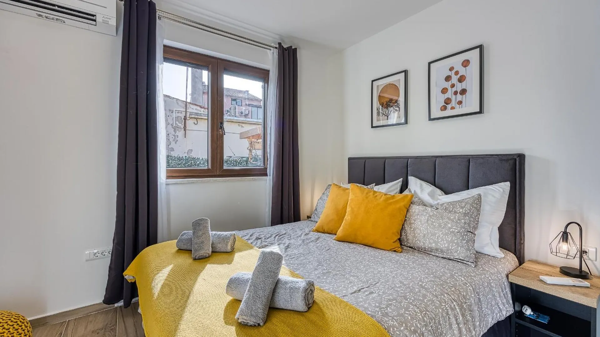 Apartment City Center Oasis - Private Parking Pula Croatia